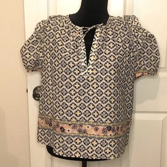 Olivaceous Blouse - Picture 1 of 6